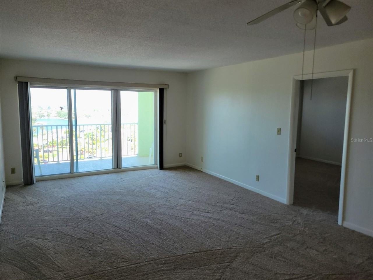 400 64th Ave #1001W - Photo 4 of 37