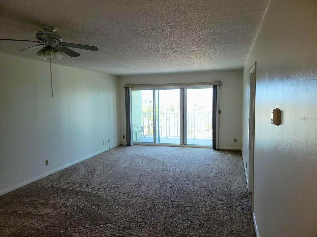 400 64th Ave #1001W - Photo 5 of 37