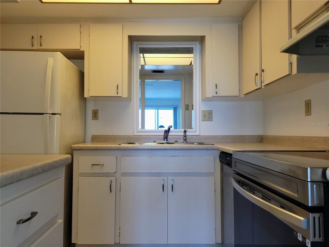 400 64th Ave #1001W - Photo 7 of 37