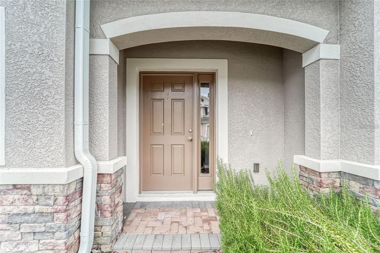 3903 Silverlake Way - Photo 3 of 37