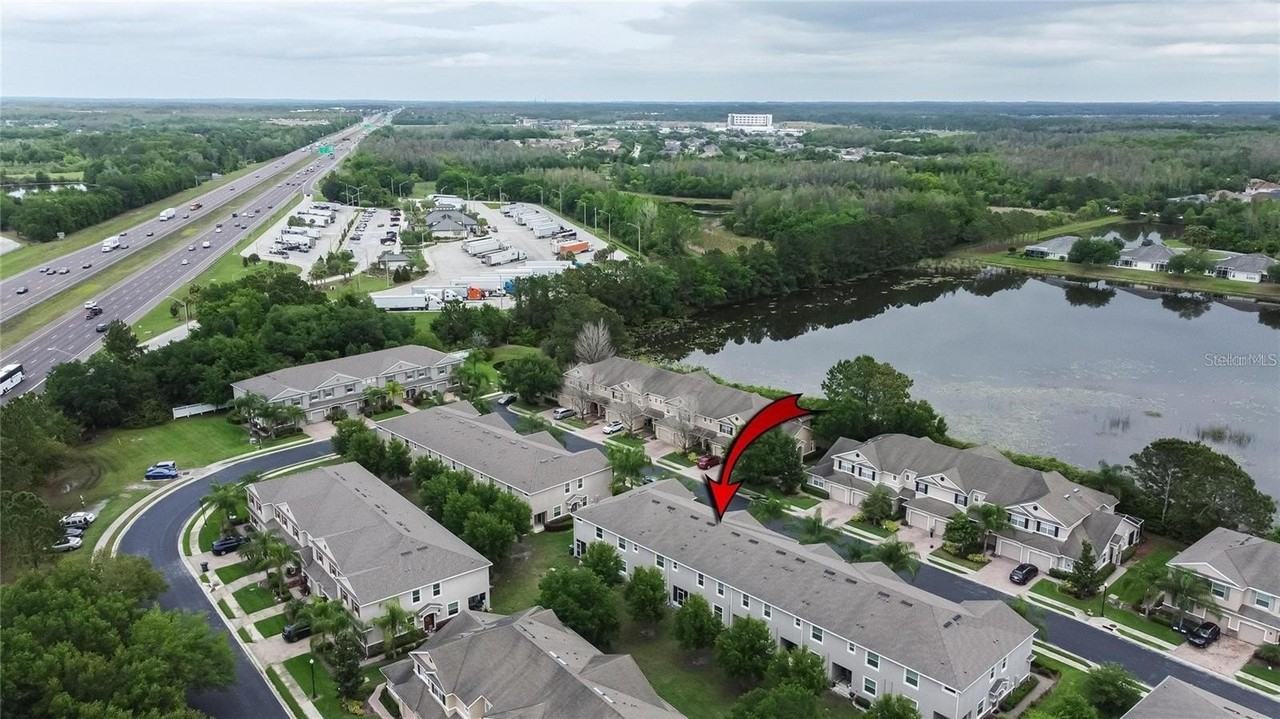 3903 Silverlake Way - Photo 4 of 37