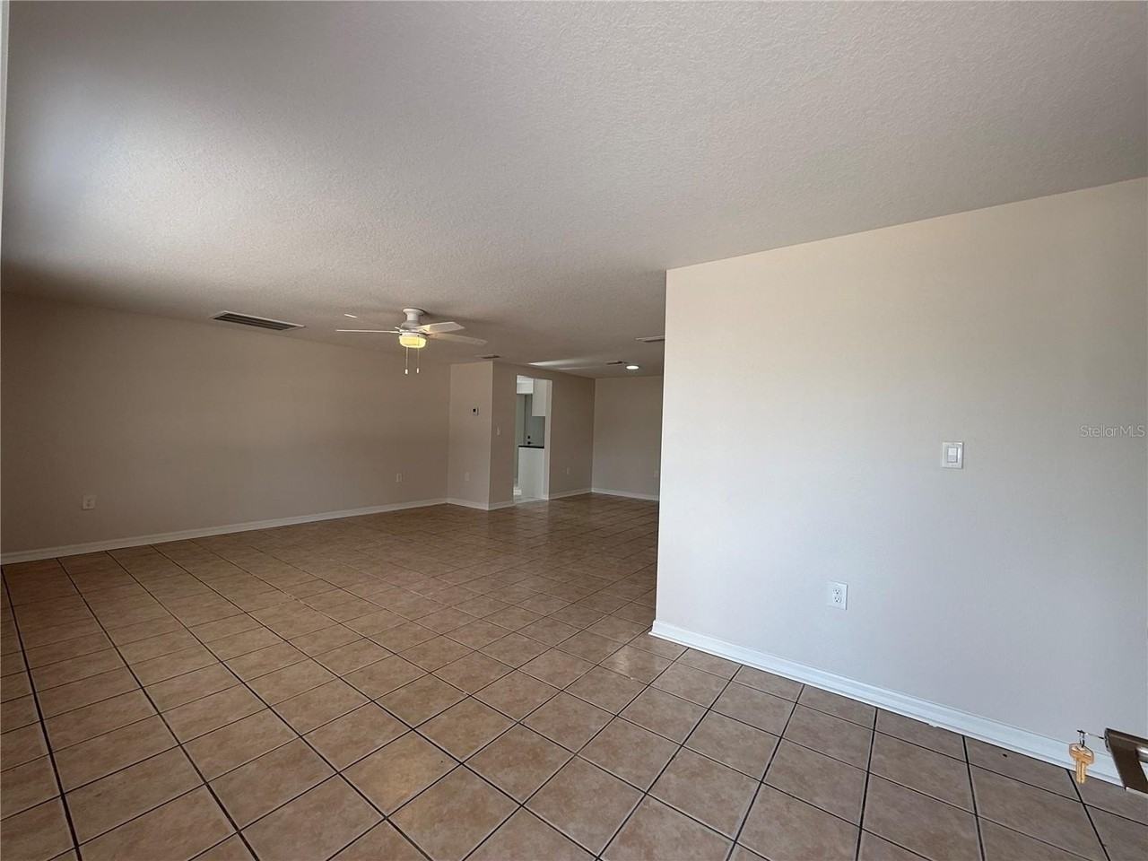 5241 Sparrow Dr - Photo 2 of 16