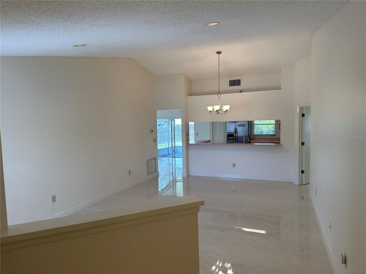 5915 Taywood Dr - Photo 2 of 24