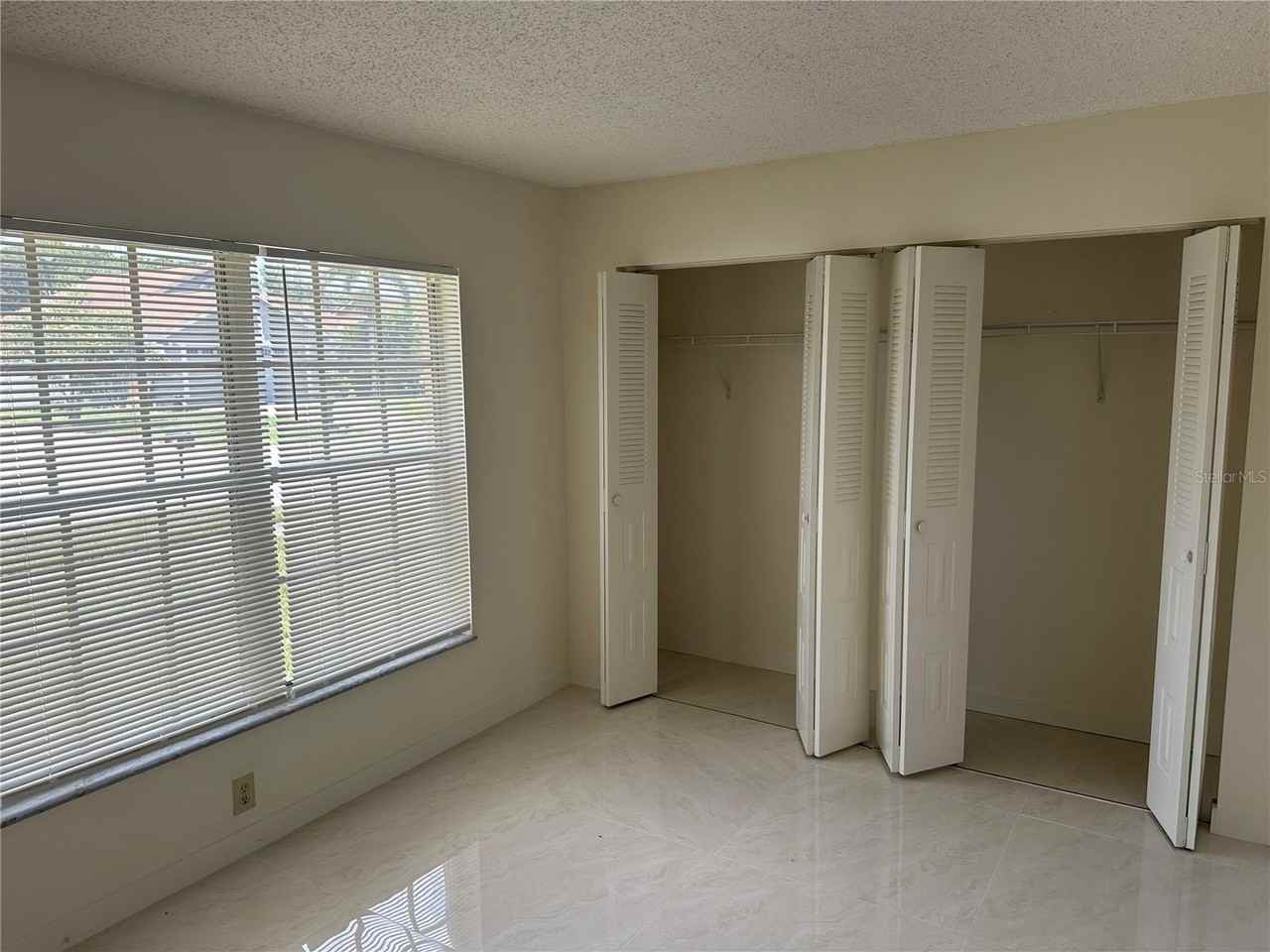 5915 Taywood Dr - Photo 6 of 24