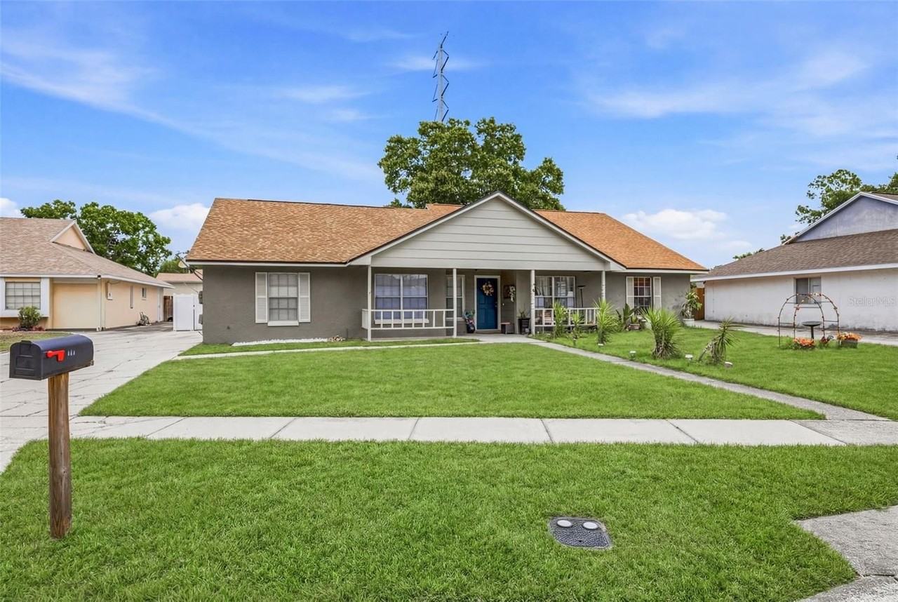 3257 Laurel Dale Dr - Photo 4 of 46
