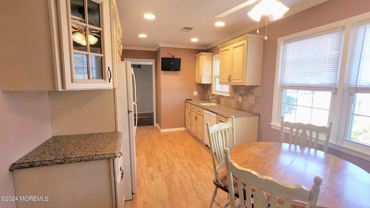 1176 Fern Street - Photo 7 of 14