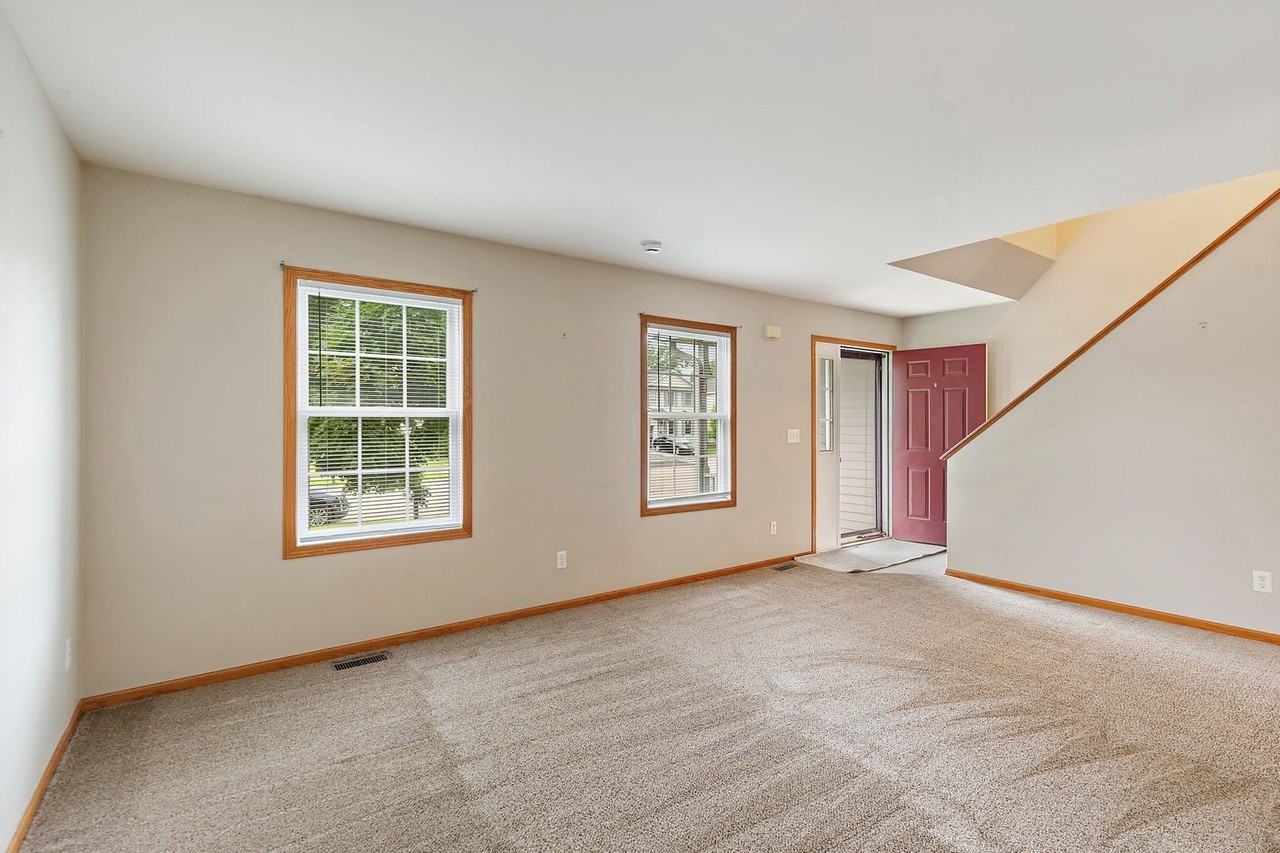 1541 Moluf St - Photo 2 of 20