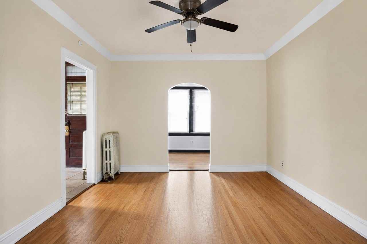 1528 E 74th Pl #1W - Photo 6 of 16