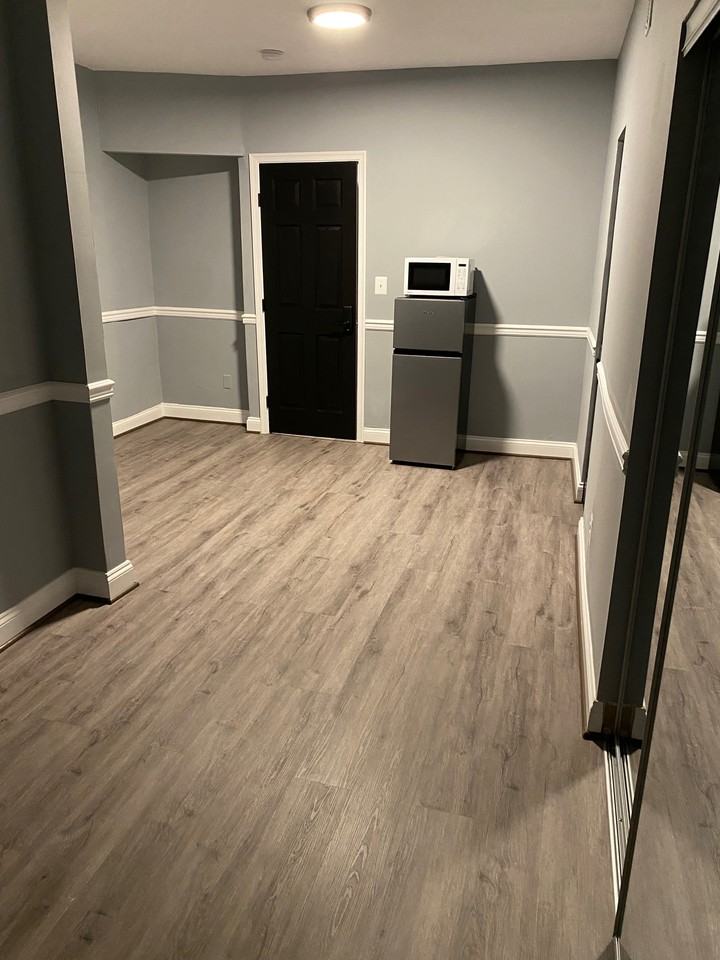 529 S Longwood Street - Photo 6 of 19