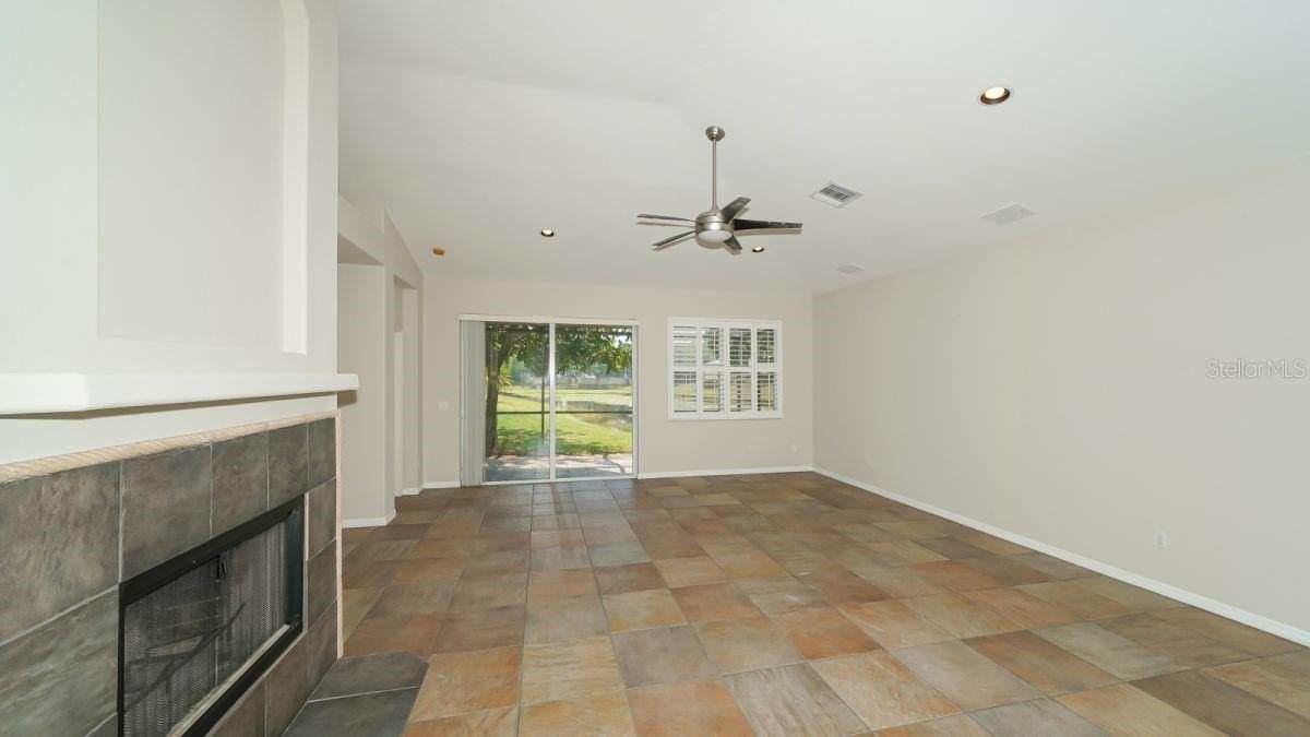 5453 New Covington Dr - Photo 7 of 37