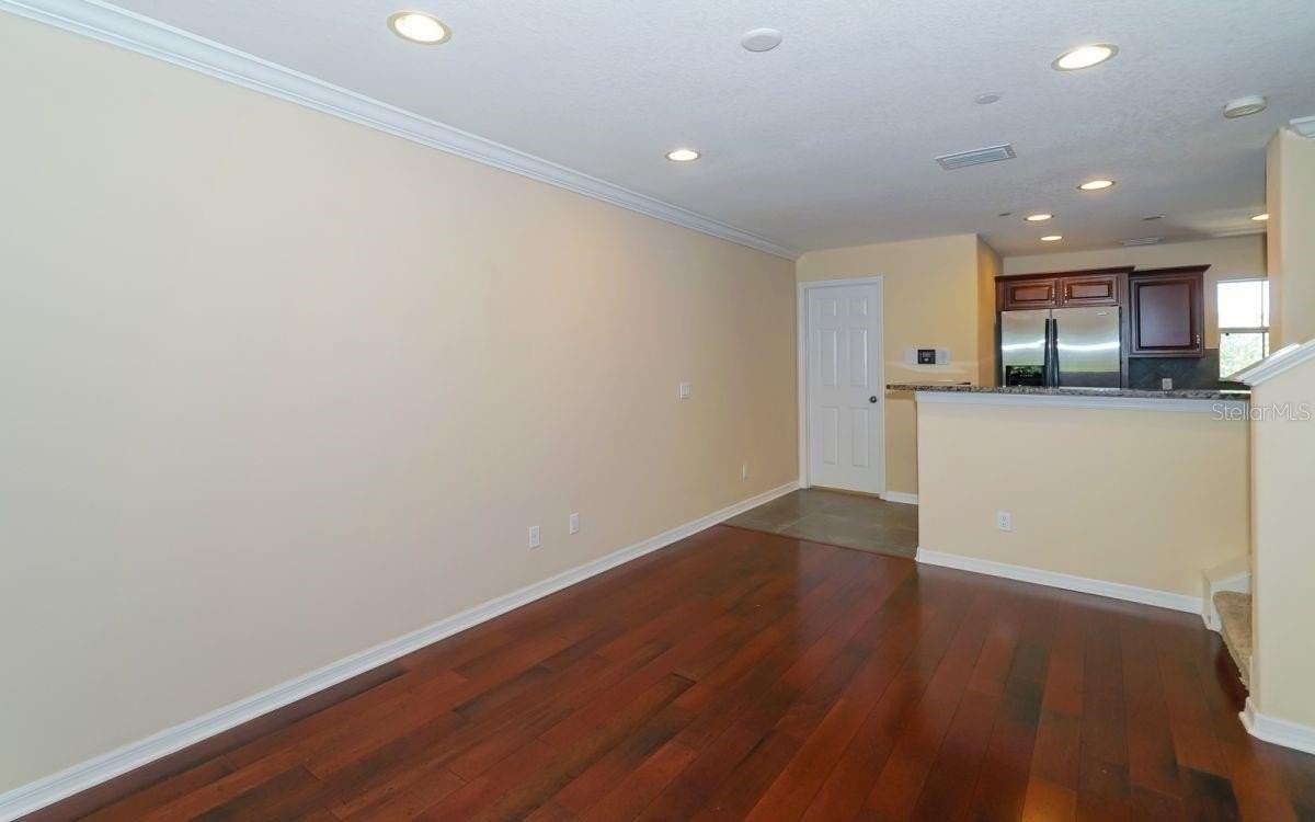 7339 Black Walnut Way - Photo 5 of 27
