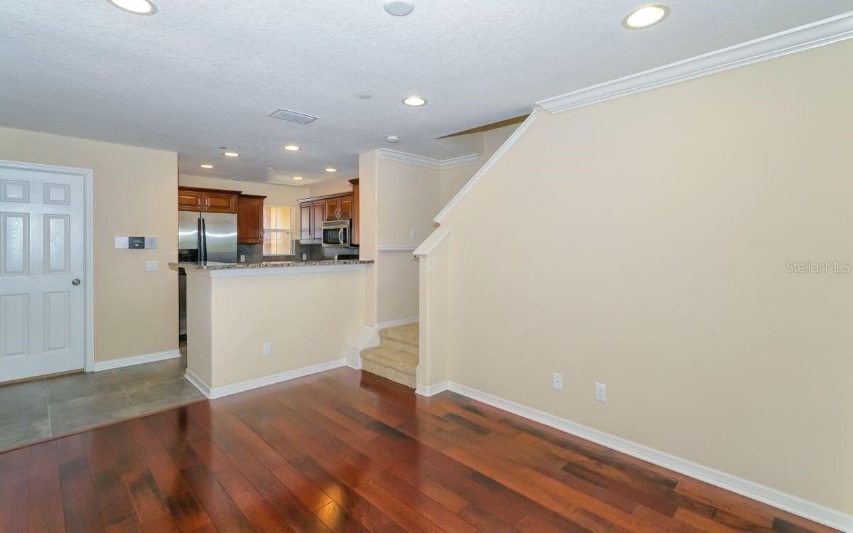 7339 Black Walnut Way - Photo 6 of 27
