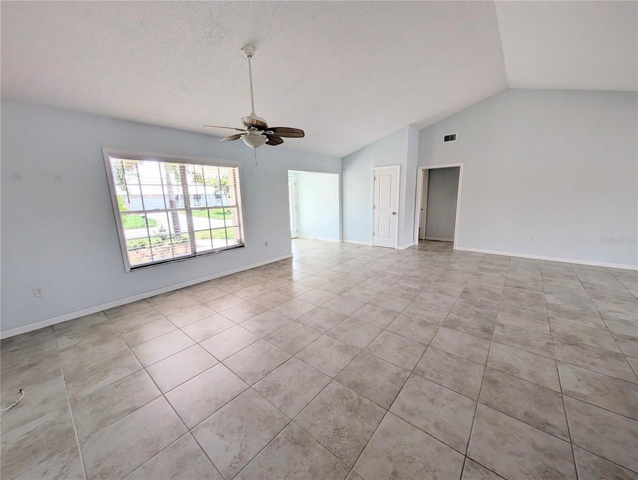 8707 51st Ave W - Photo 5 of 34