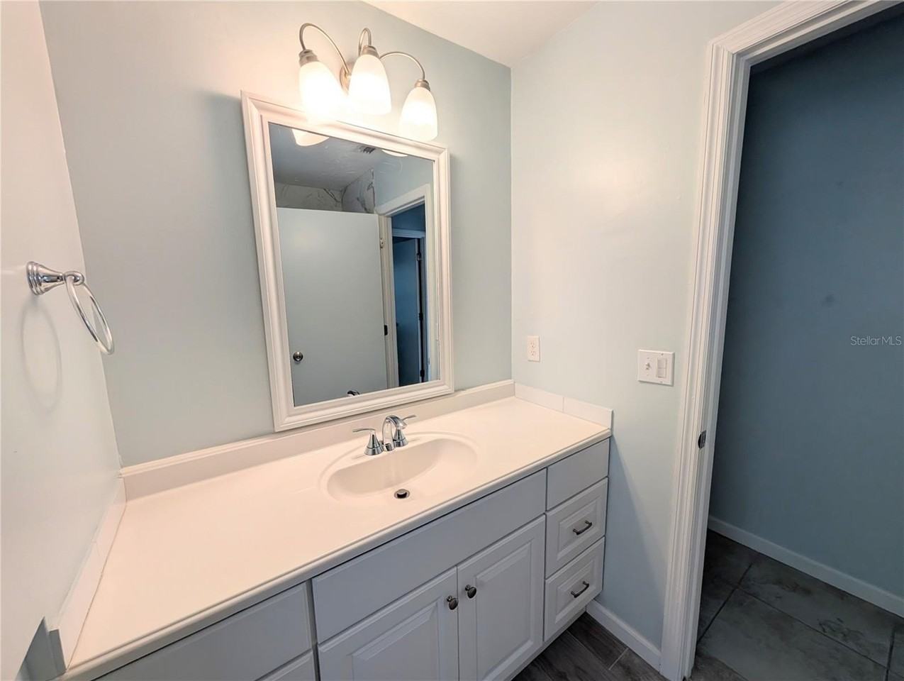 8707 51st Ave W - Photo 5 of 41