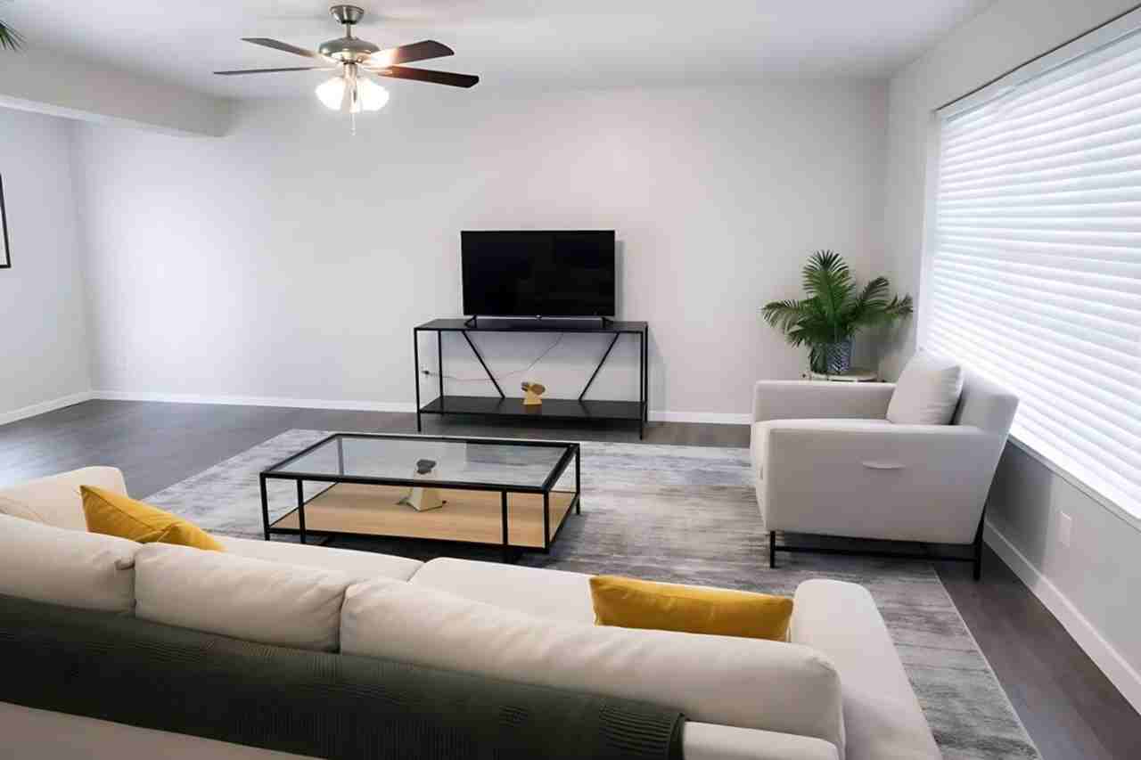 3013 Northridge Dr #1579213P - Photo 2 of 25