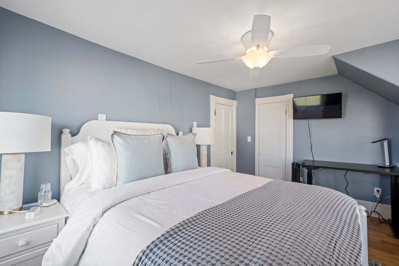 126 Broadway #1589248P - Photo 2 of 50
