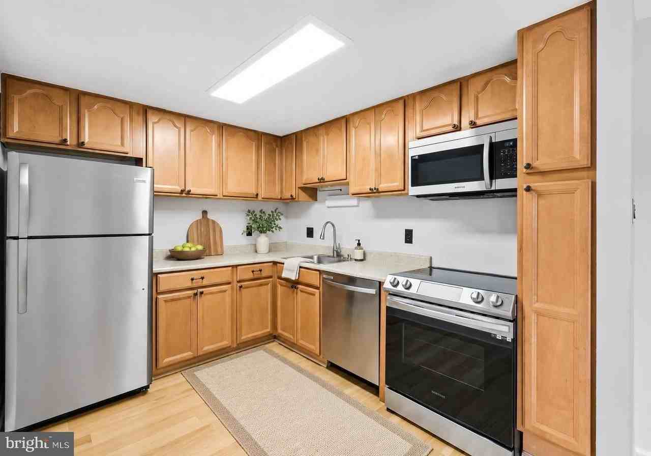 6300 Stevenson Ave #1015 - Photo 4 of 22