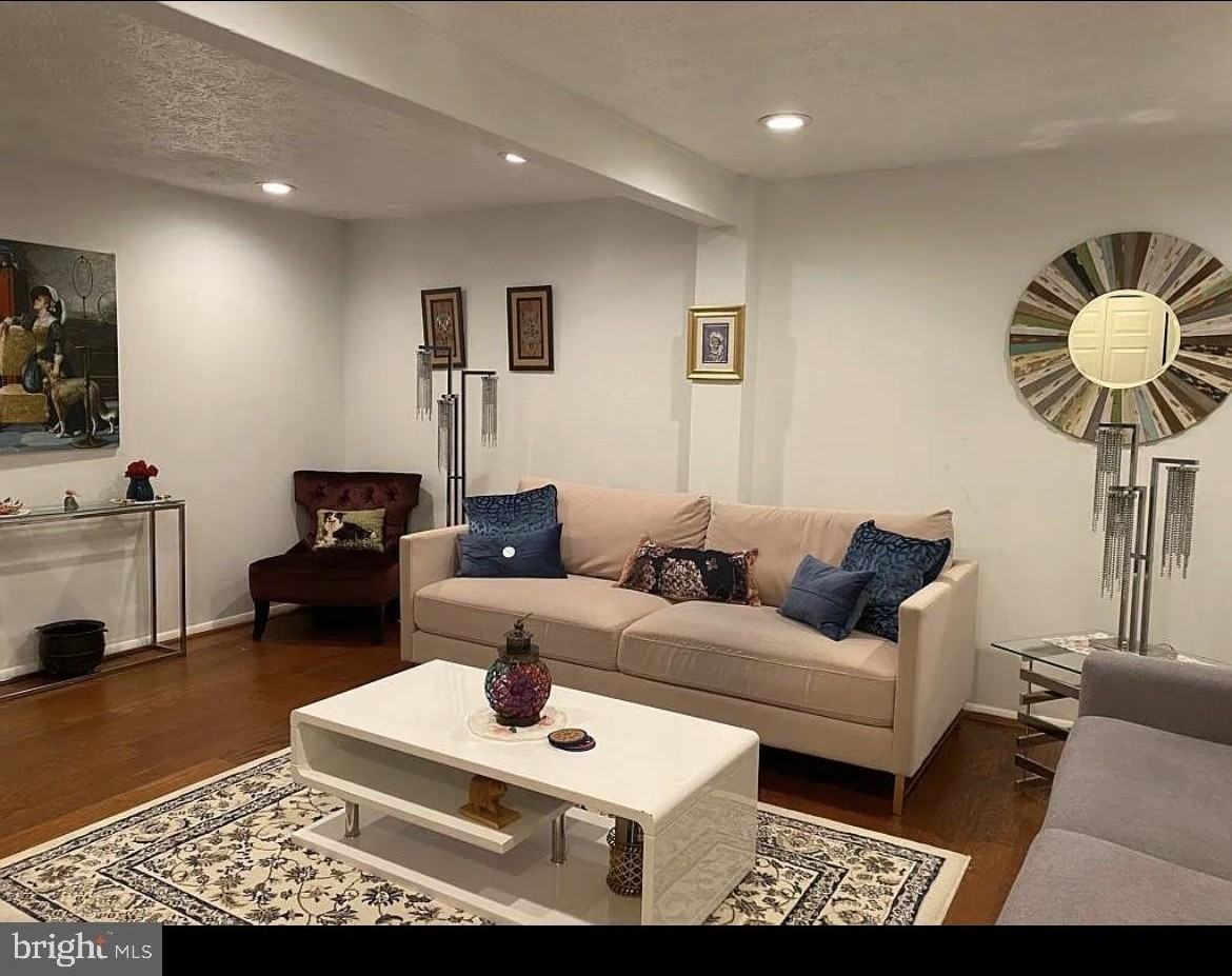 7881 Tyson Oaks Cir - Photo 3 of 12