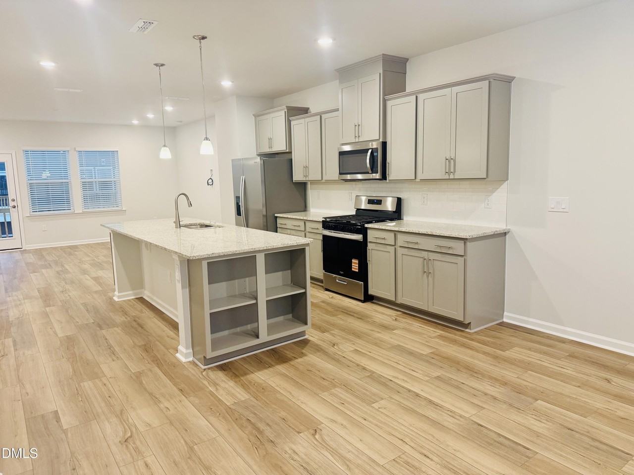 912 Fearless Rd - Photo 6 of 15