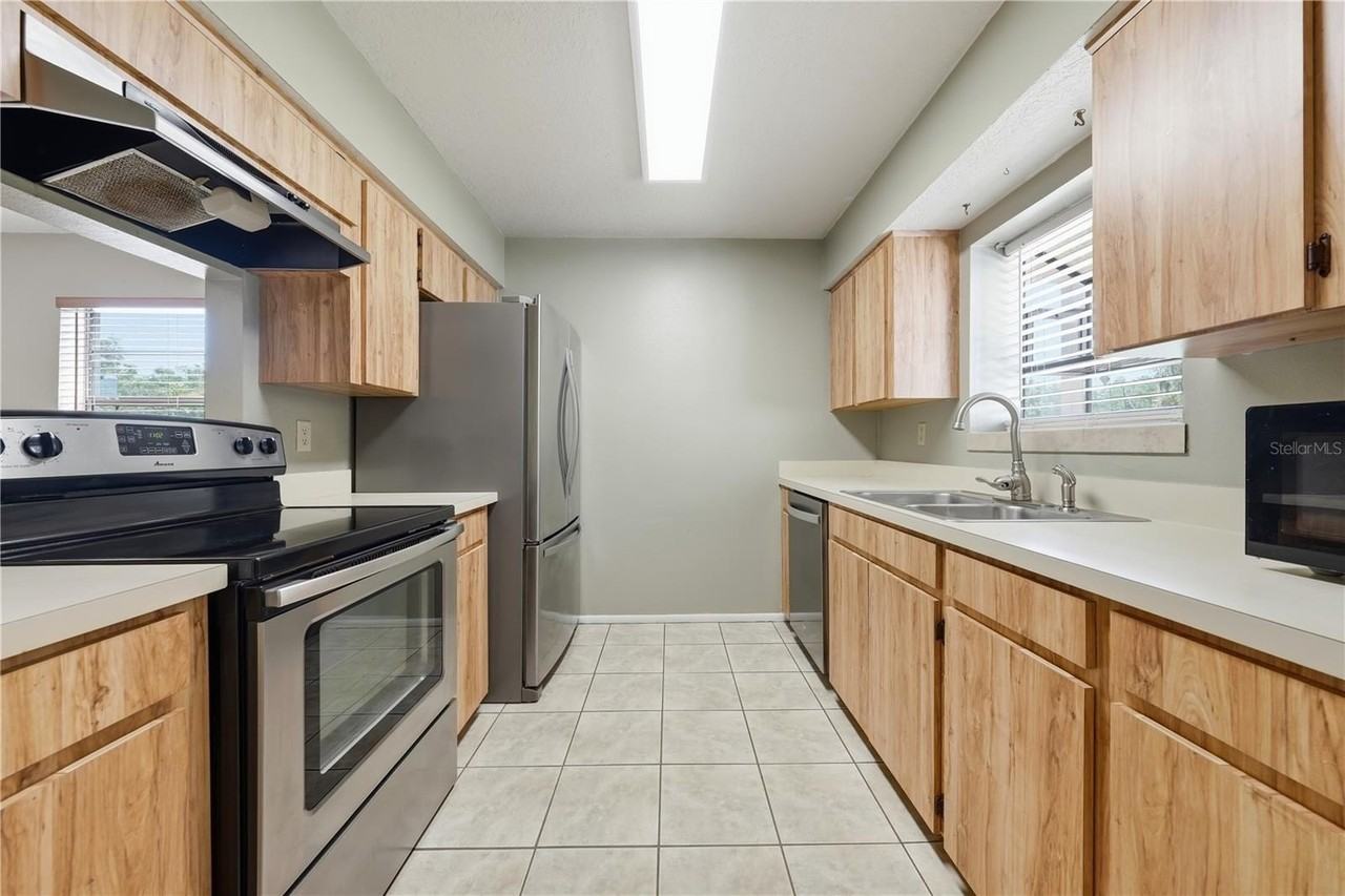 625 E 8th Ave - Photo 2 of 32