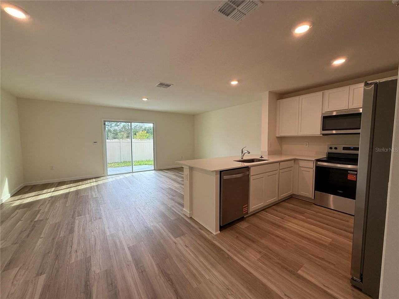 6524 Sw 82nd Loop - Photo 4 of 33