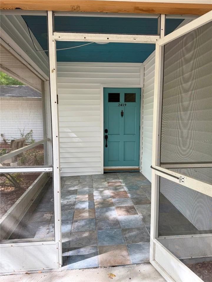 2419 Wells Ave - Photo 3 of 25