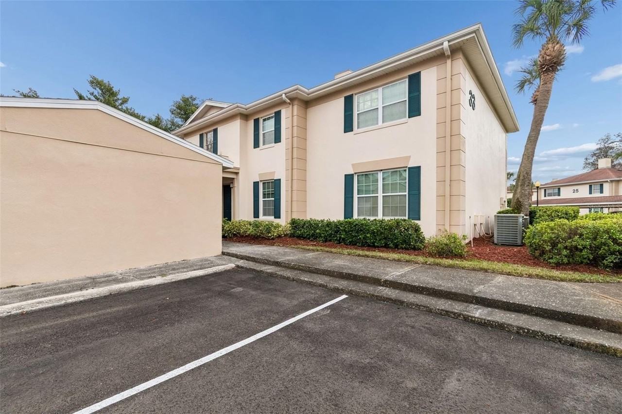 10375 Carrollwood Ln #332 - Photo 4 of 39