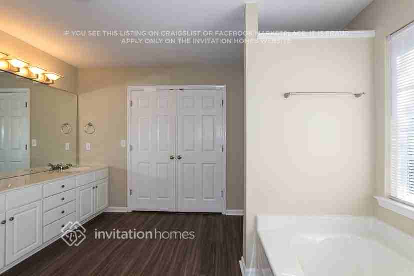 645 Clearbrook Rd - Photo 5 of 9