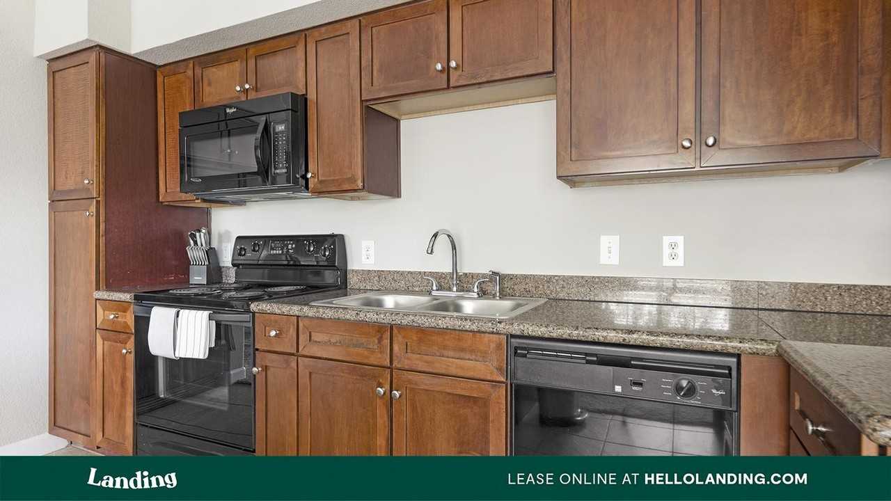 6500 Champion Grandview Way - Photo 7 of 50