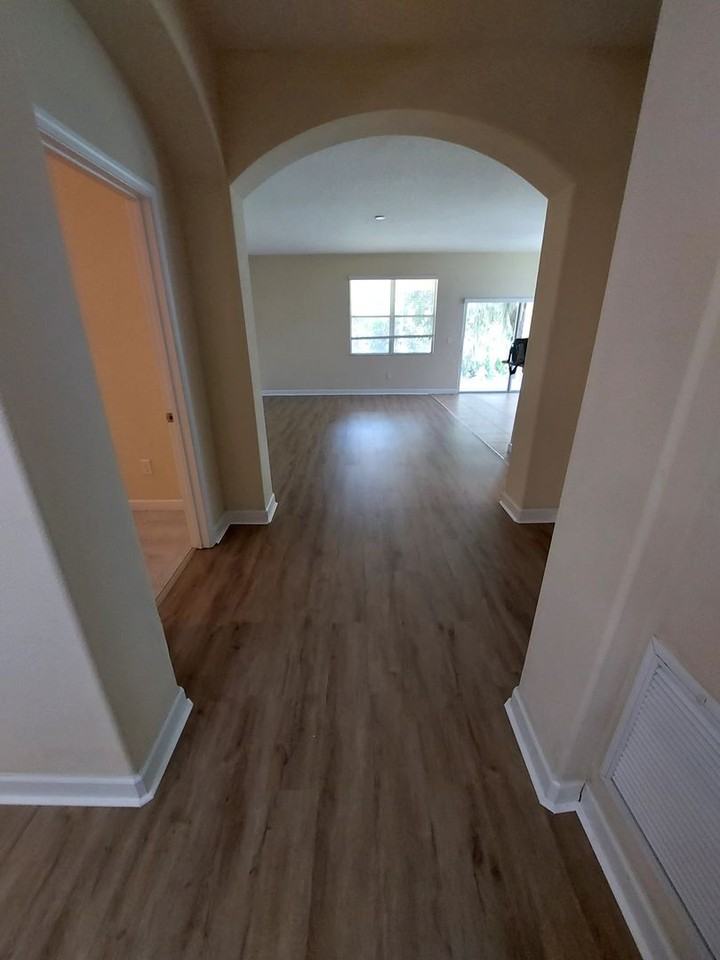 6042 Sunset Isle Dr - Photo 3 of 24