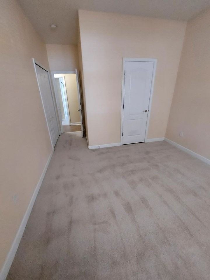 6042 Sunset Isle Dr - Photo 5 of 24