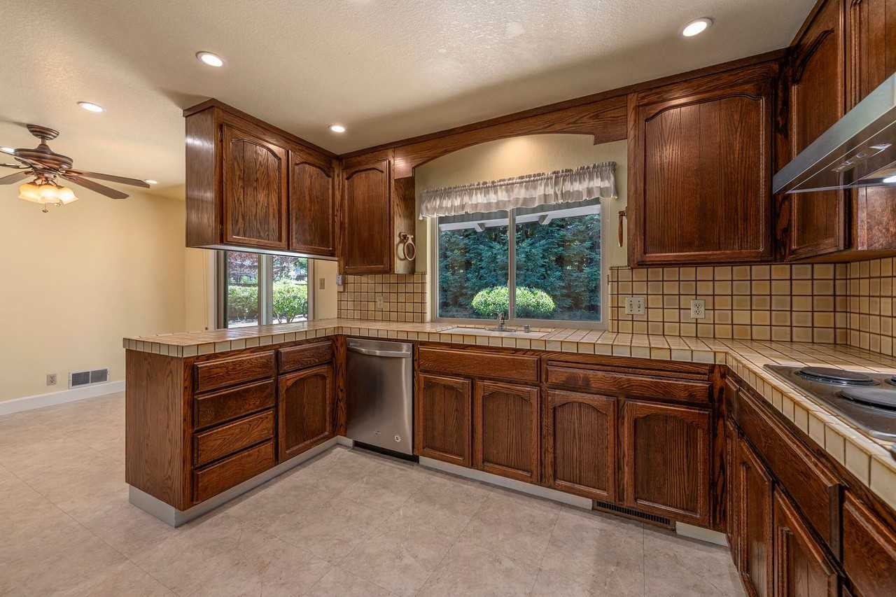 146 Mountain View Ave - Photo 6 of 31