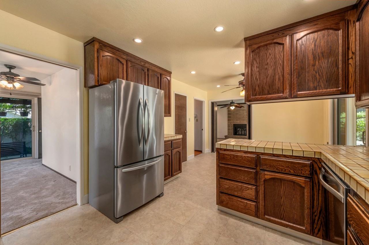 146 Mountain View Ave - Photo 7 of 31
