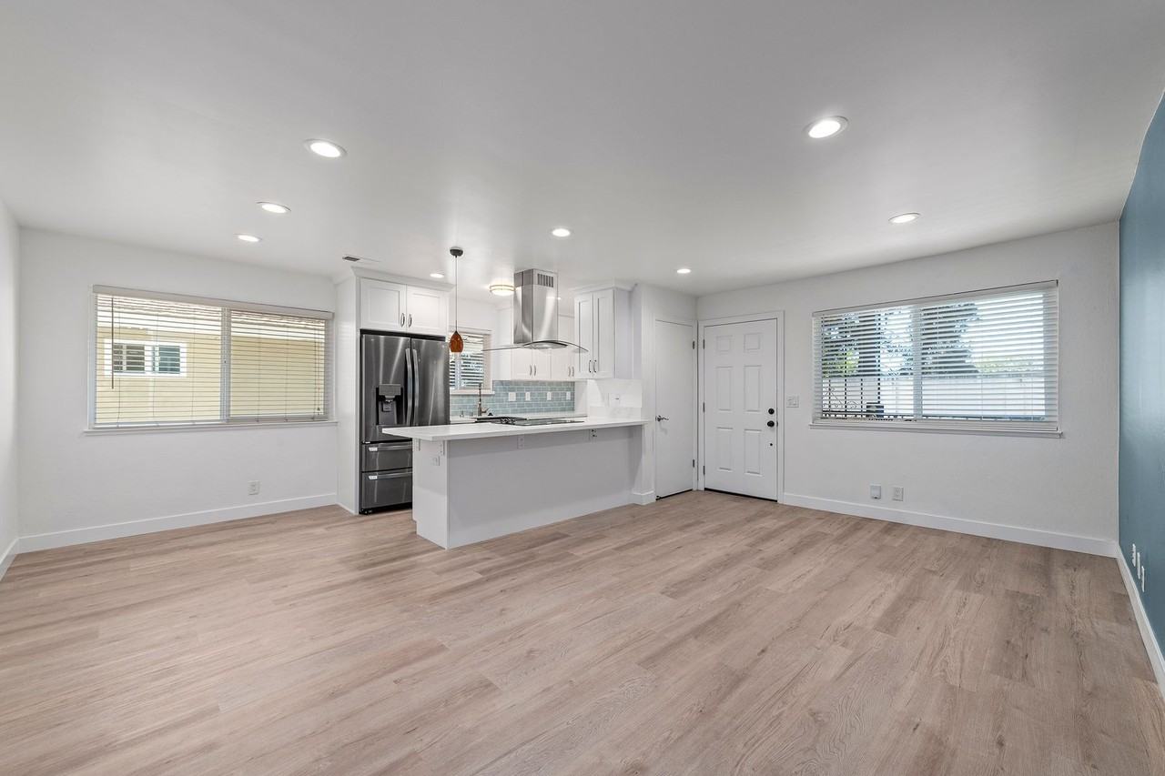 2466 Golzio Ct #4 - Photo 4 of 18