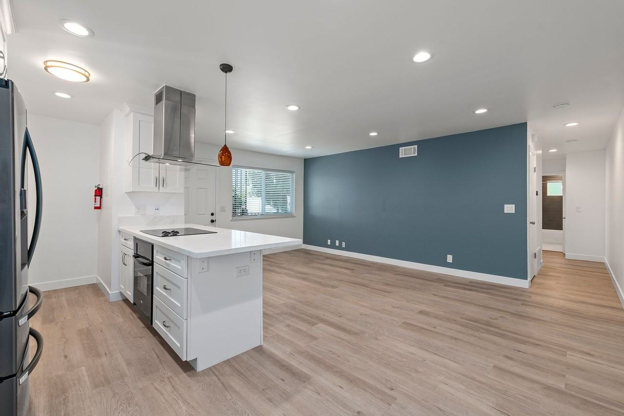 2466 Golzio Ct #4 - Photo 5 of 18