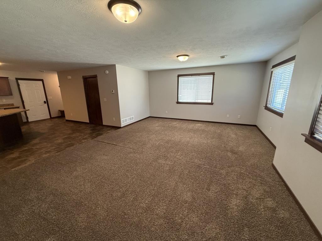 1233 17th Ave S Apt D - Photo 2 of 20