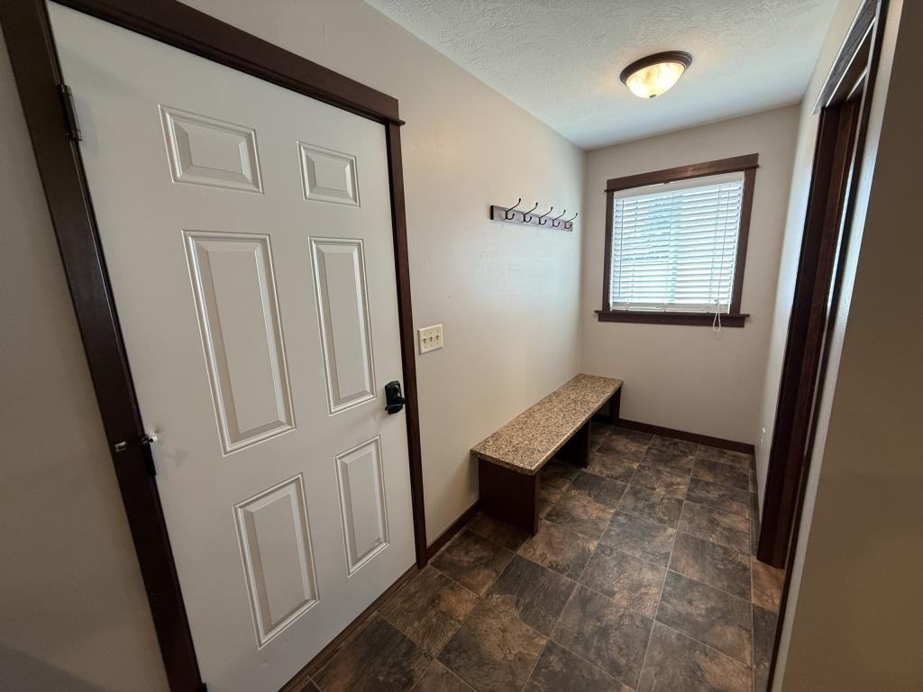 1233 17th Ave S Apt D - Photo 6 of 20