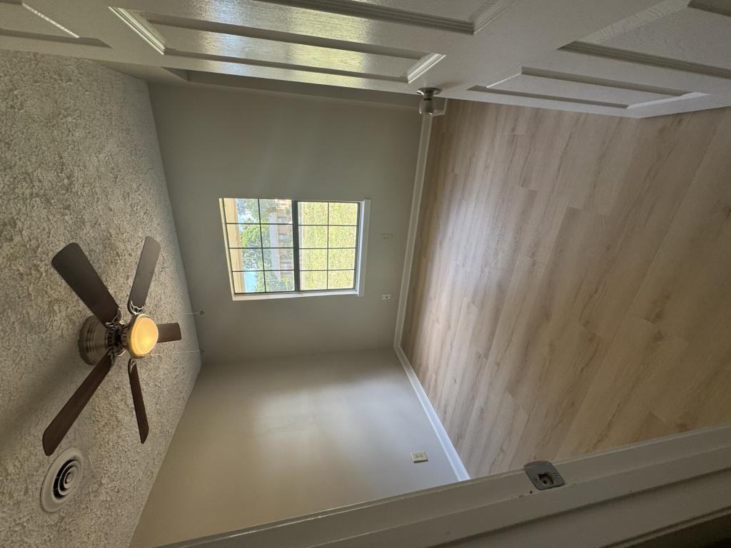 111 Worthy Dr - Photo 5 of 12