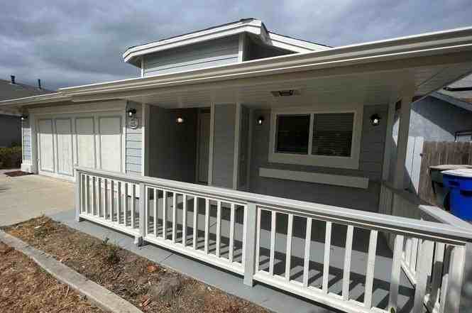1116 Tempe Drive - Photo 3 of 15