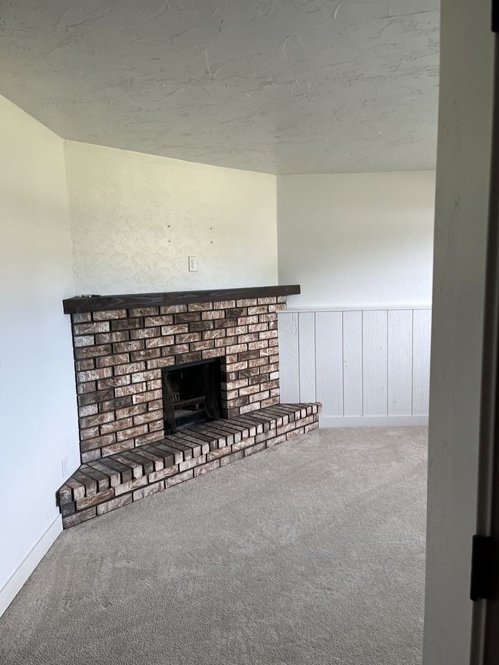 800 Glenhaven Ln - Photo 4 of 10