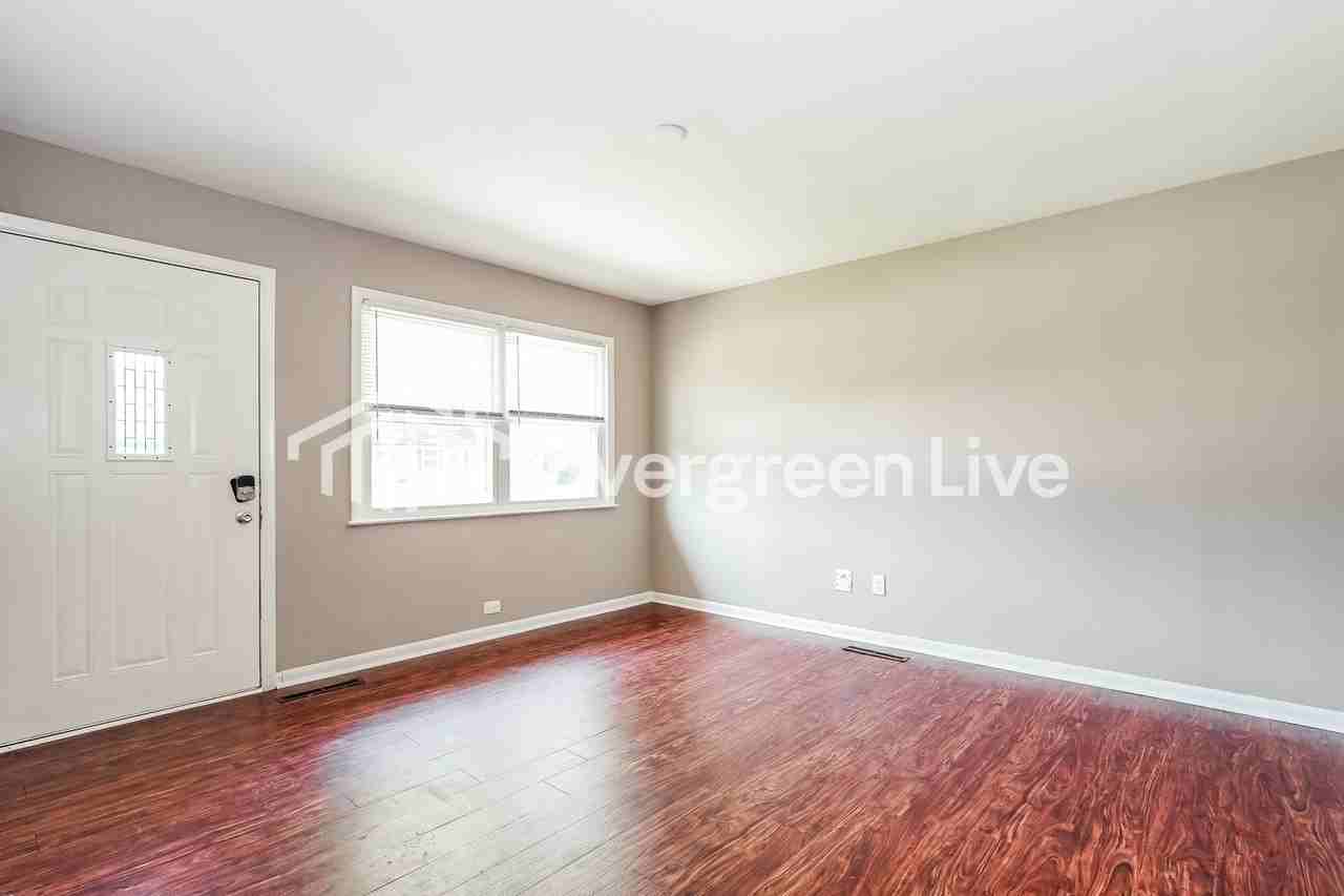 1550 Wilton Dr - Photo 3 of 15