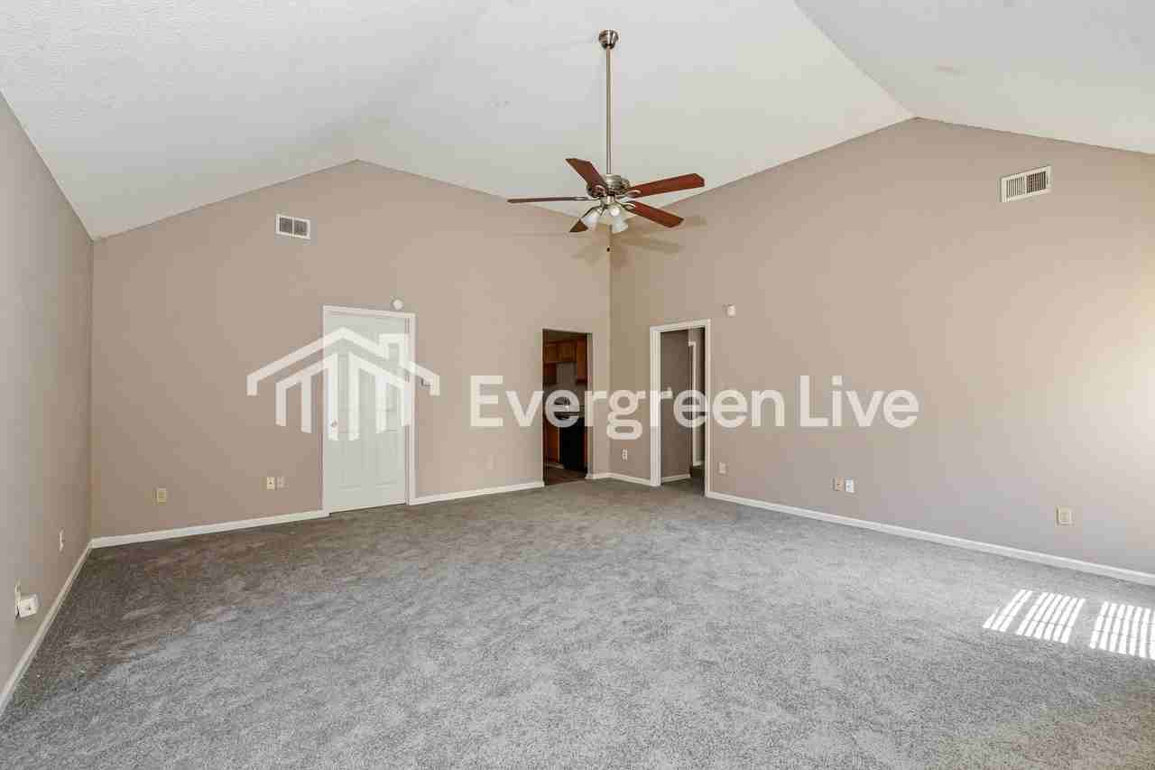5944 E Wagon Hill Rd - Photo 5 of 15