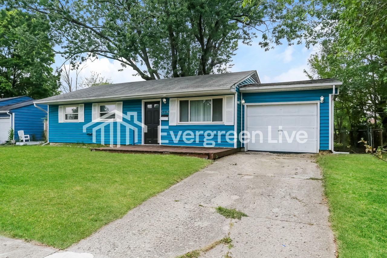5304 Mapleridge Dr - Photo 2 of 15