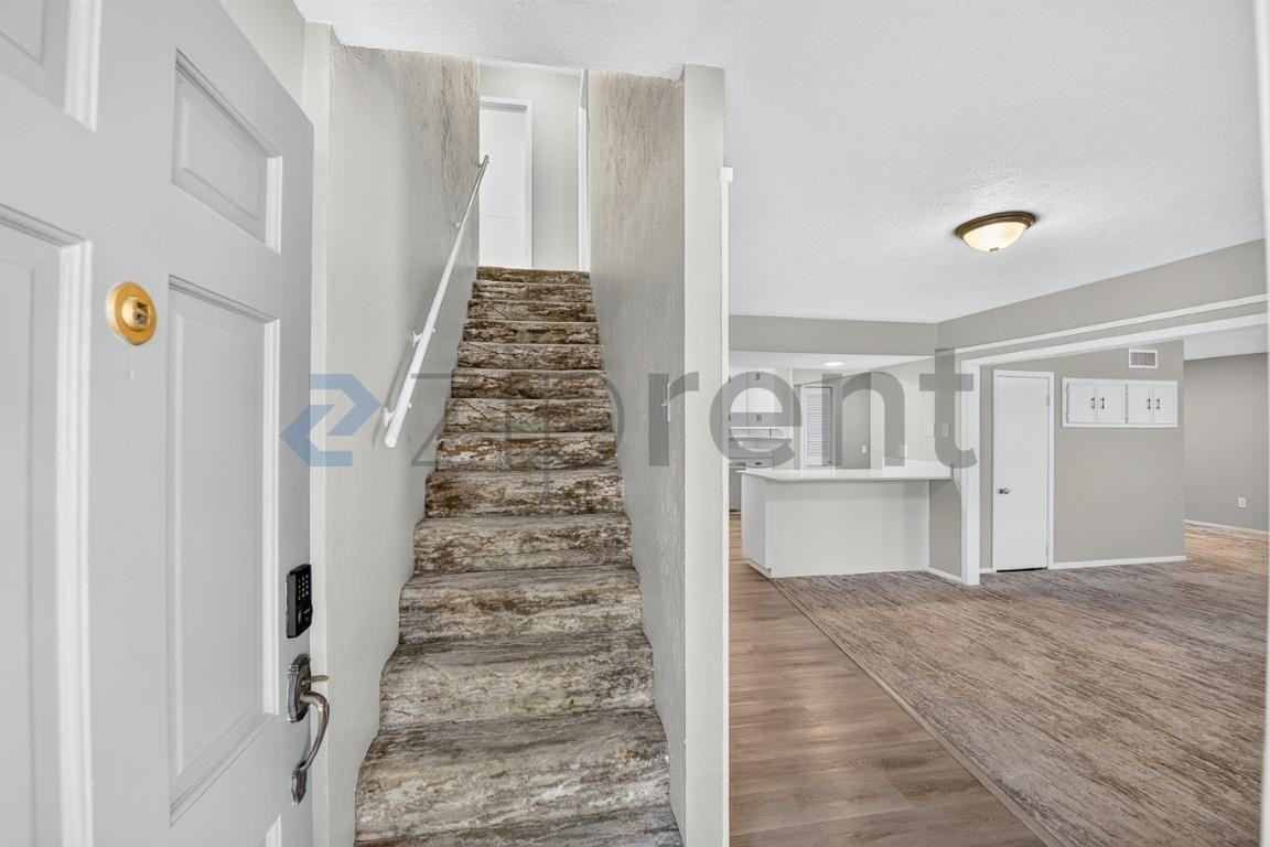 7216 Hightower Street - Photo 5 of 31