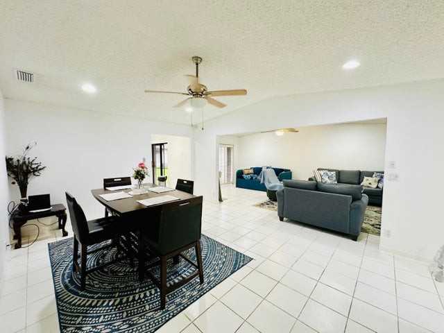 5077 Forsythia Street - Photo 5 of 8