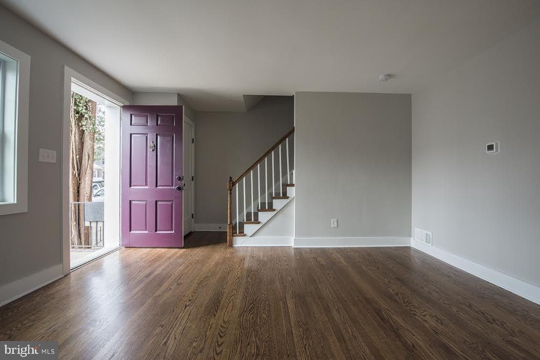 609 Ramsey St - Photo 2 of 3
