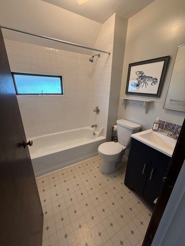 733 Oakwood Ave - Photo 4 of 7