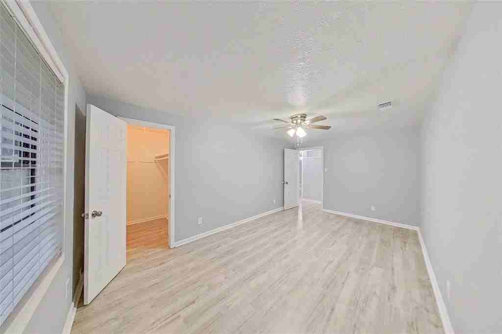4002 Prudence Dr - Photo 6 of 7