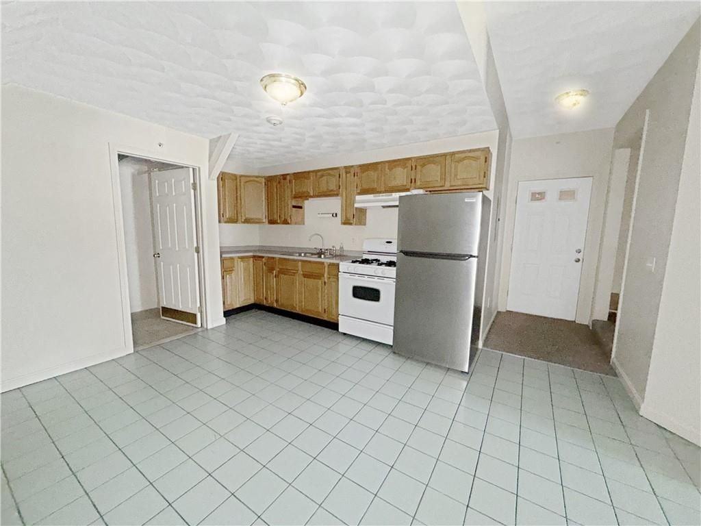 55 Beach St ##1b2 - Photo 2 of 8