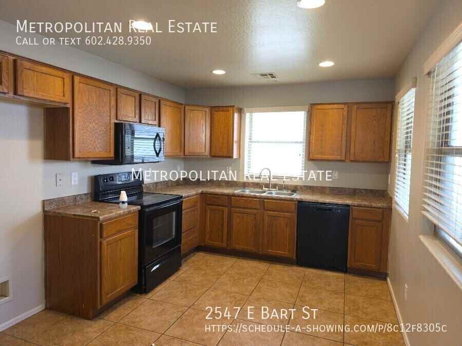 2547 E Bart St - Photo 7 of 19